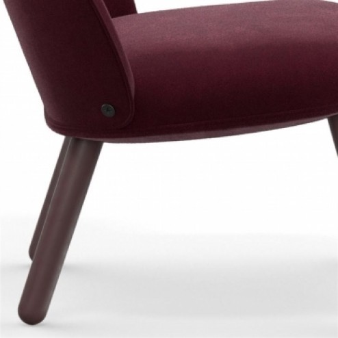 NORMANN COPENHAGEN ACE LOUNGE STOEL BORDEAUX VELVET & EIK 