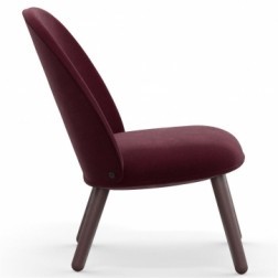 NORMANN COPENHAGEN ACE LOUNGE STOEL BORDEAUX VELVET & EIK 